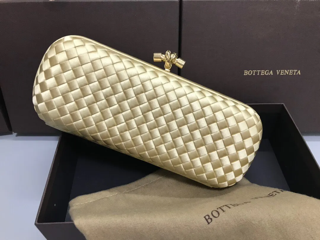 Style No. (8651), upgraded version of full silk evening bag inside and outside~~~INTRECCIATO woven IMPERO STRETCH KNOT clutch bag, hand-woven silk, smooth satin piping, Intrecciato engraved metal buckle, silk satin lining. Large size: 25cm*10cm*5cm